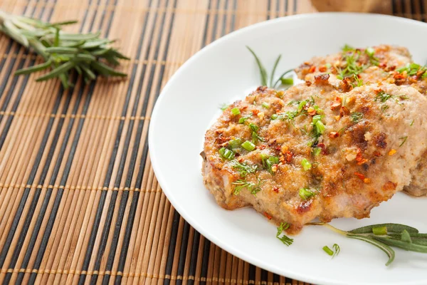 Flavorful cutlet with chives — Stock Photo, Image