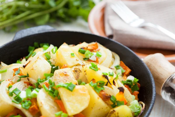 Roasted potatoes in a large pan — Stock Photo, Image