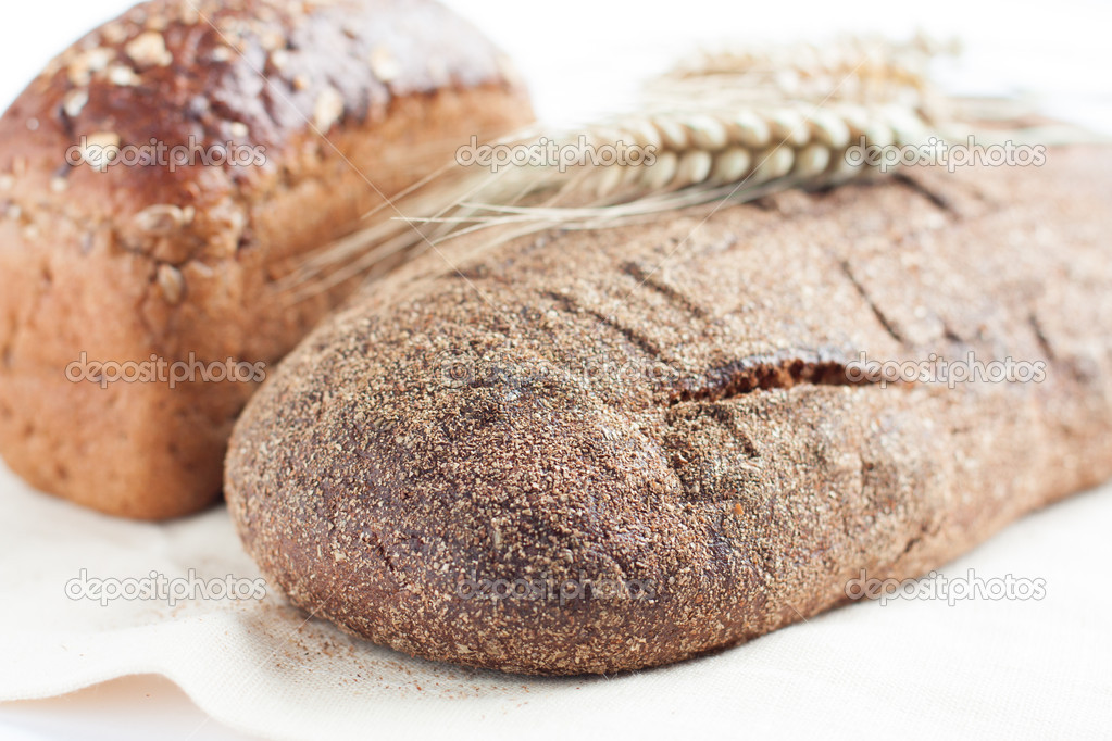 bread from wheat flour, whole wheat