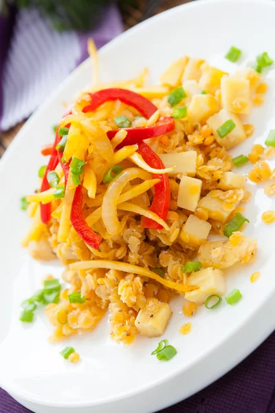 Linsenbrei mit Paprika und Pastinaken — Stockfoto