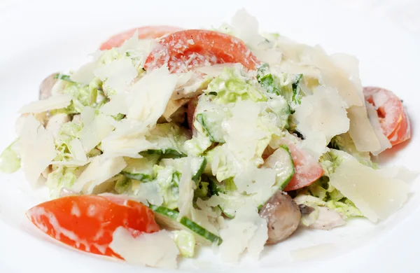 Salad with fresh cabbage and tomatoes — Stock Photo, Image