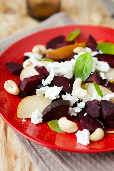 Salad with cottage cheese and beetroot — Stock Photo, Image