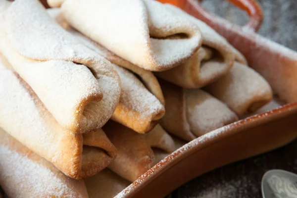 Haufen frischer Vanillebrötchen — Stockfoto