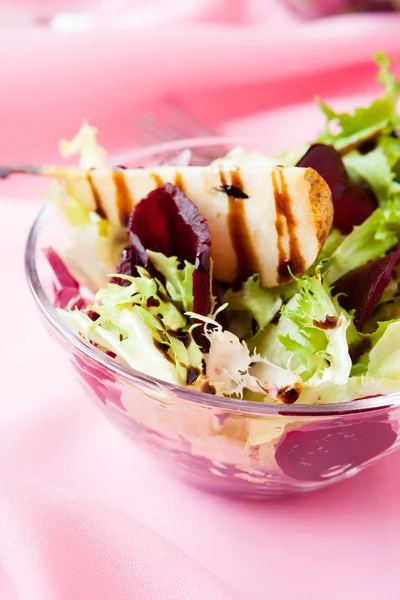 Fresh salad with pear and beetroot — Stock Photo, Image