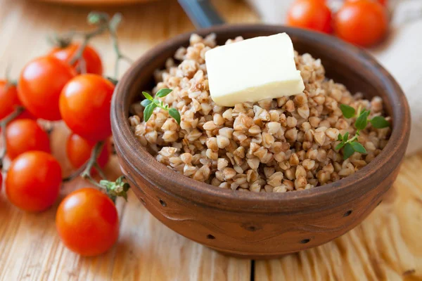 Crumbly buckwheat with butter — Stock Photo, Image