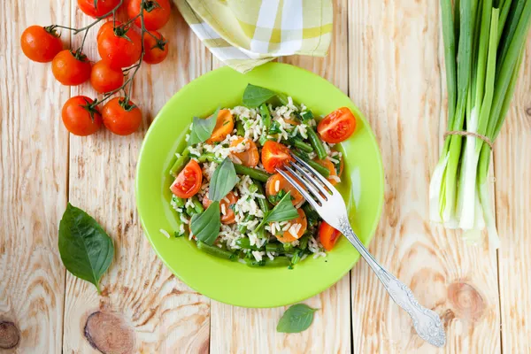 Riz cuit à la vapeur aux légumes, vue sur le dessus — Photo