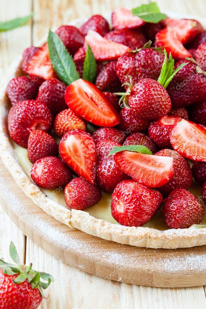 tart with custard and fresh strawberries