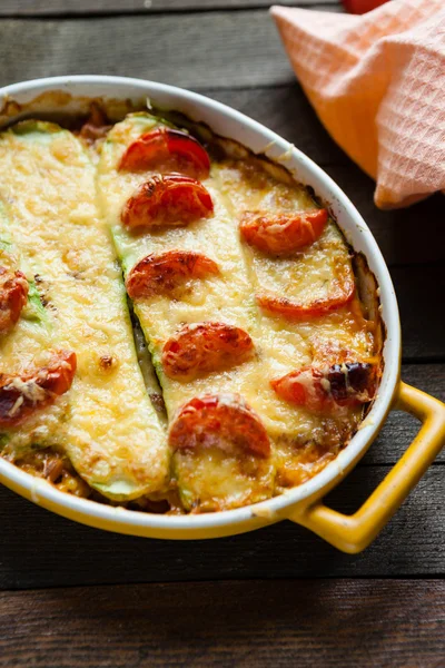 Casseruola con zucchine e formaggio — Foto Stock