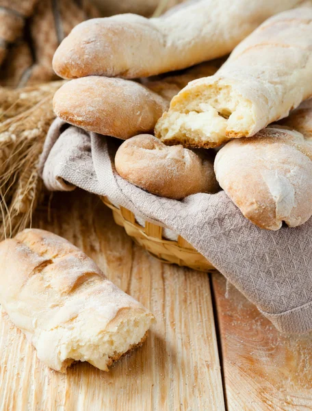Zelfgebakken brood stokbrood — Stockfoto