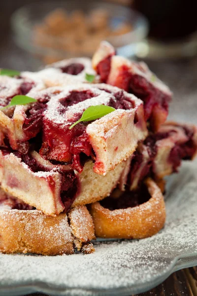 Small rolls with sweet cherries — Stock Photo, Image