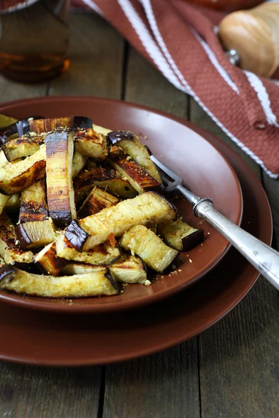 Stekt aubergine med kryddor — Stockfoto