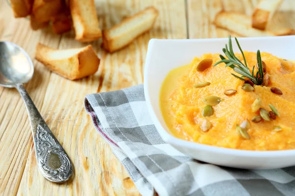 Puree soup with pumpkin seeds — Stock Image Puree soup with pumpkin seeds Stock Picture