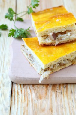 adet lahana ve mantarlı börek