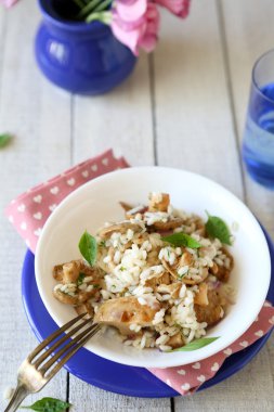 mantar risotto mantar dilimleri ile
