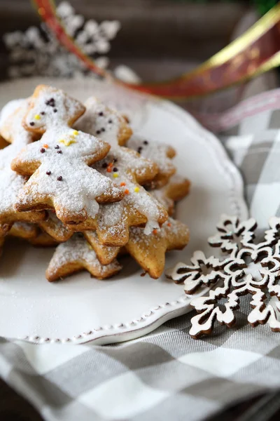 Shortbread koekjes op een plaat, Kerstmis partijen — Stockfoto