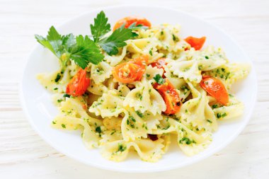 kavrulmuş domates makarna