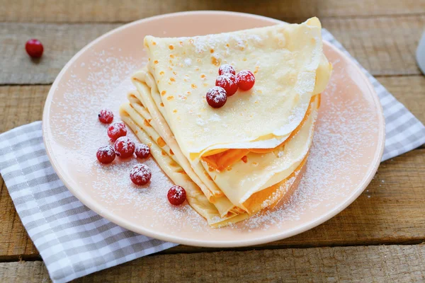 Delicadas crepas fragantes a Maslenica — Foto de Stock