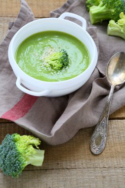 güzel kokulu brokoli çorbası