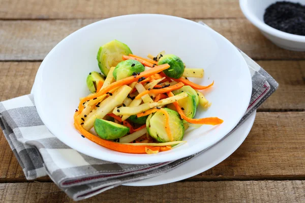 Salada de legumes quente picante — Fotografia de Stock