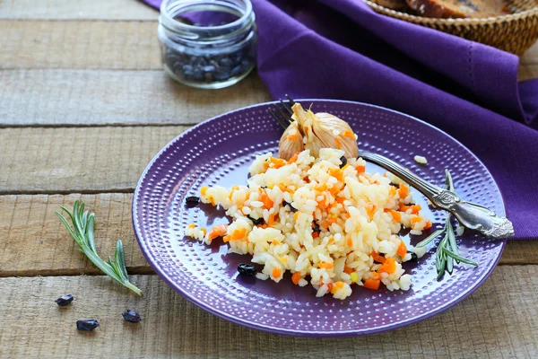 Risotto mit Karotten und Berberitzen — Stockfoto