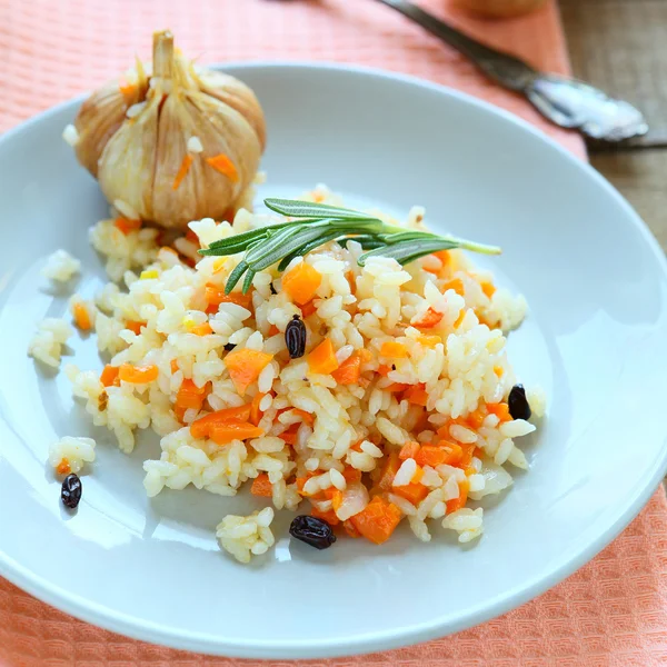 Risotto with garlic and rosemary — Stock Photo, Image