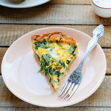 quiche with spinach and salmon clipart