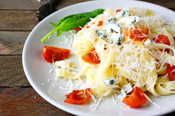 Appetizing and tasty pasta — Stock Photo, Image