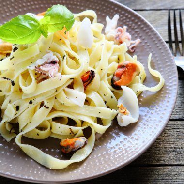 Deniz mahsullü makarna