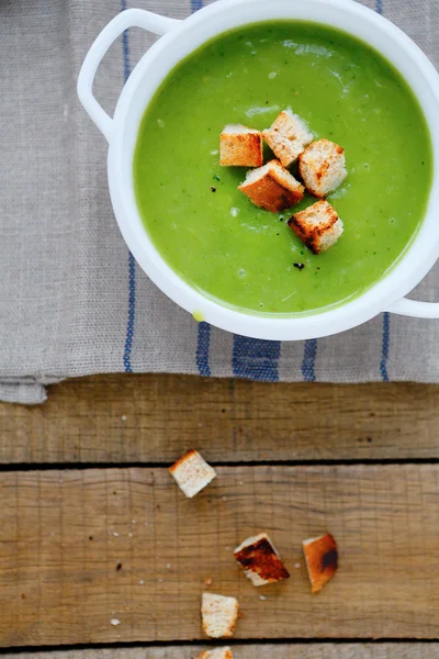 Cream soup with croutons — Stock Photo, Image