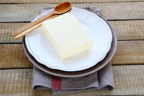 Groot blok van boter — Stockfoto