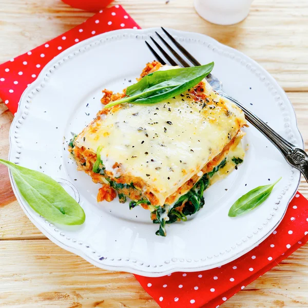 Lasagna with spinach and mushroom stuffing — Stock Photo, Image