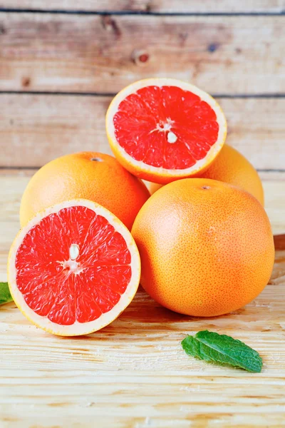 Fresh juicy grapefruit — Stock Photo, Image
