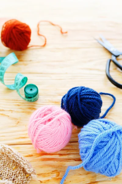 Knitting background, yarn with accessories — Stock Photo, Image
