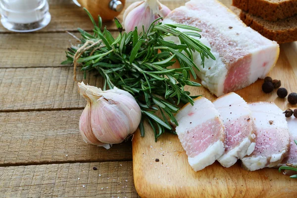 Raw bacon and set of spices — Stock Image Raw bacon and set of spices Stock Photo