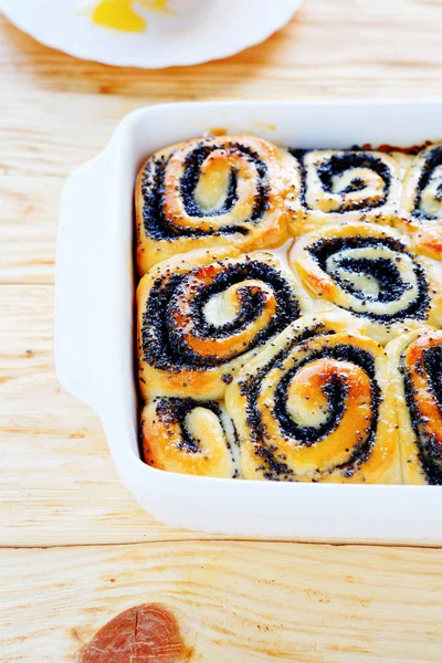 Honey buns with poppy seeds — Stock Photo, Image