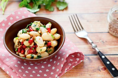 Besleyici taze salata fasulye