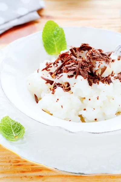 Risotto de leche con trozos de chocolate — Foto de Stock