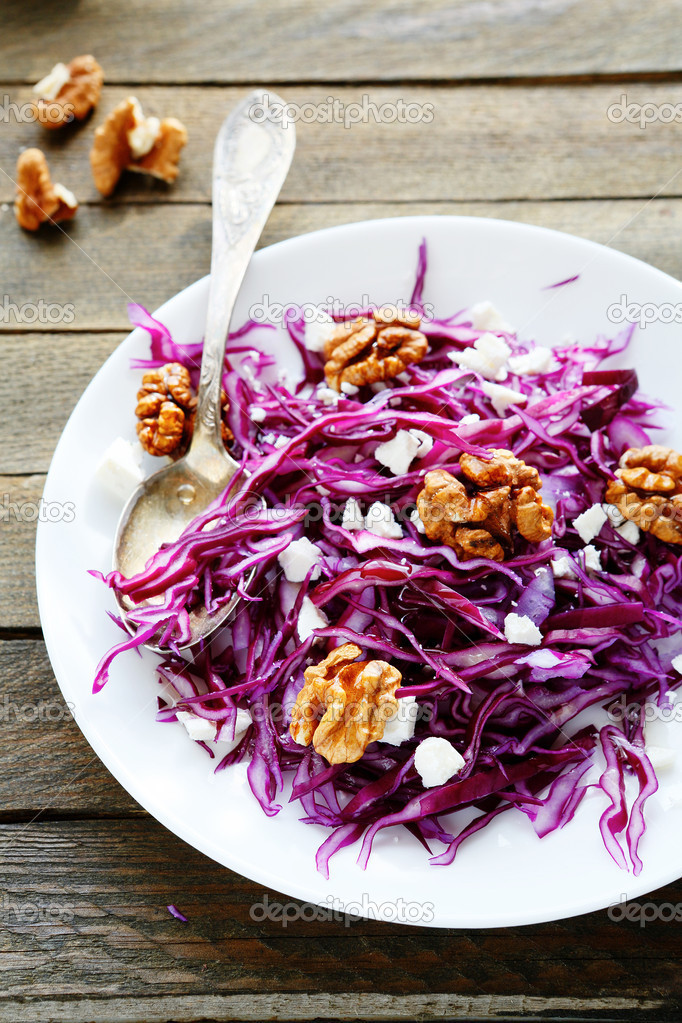 salad with red cabbage and walnuts