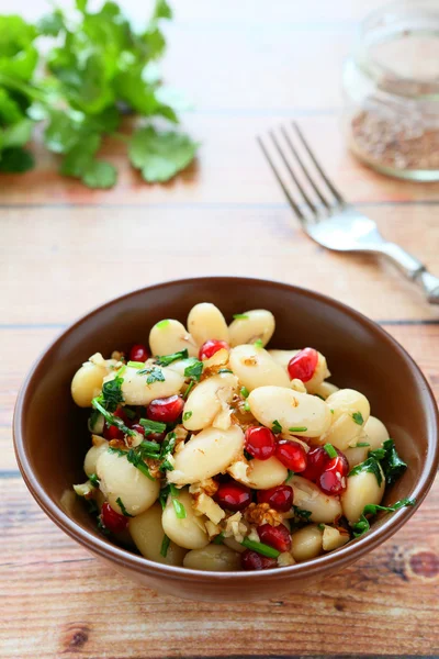 Beans with cilantro and pomegranate — Stock Photo, Image