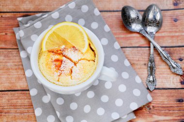 Açık limon - kremalı puding