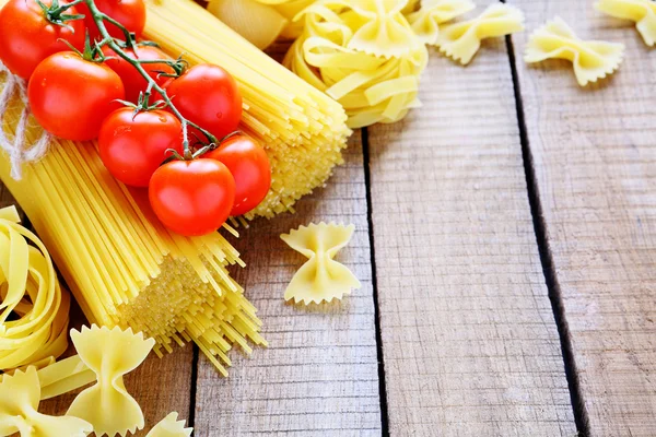 Spagetti och andra pasta — Stockfoto