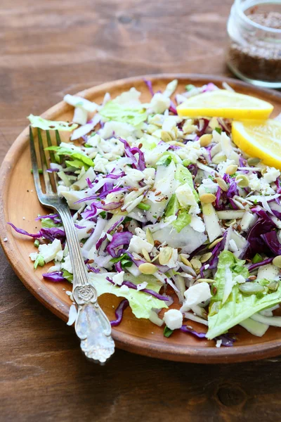 Farklı türlü lahana salatası — Stok fotoğraf