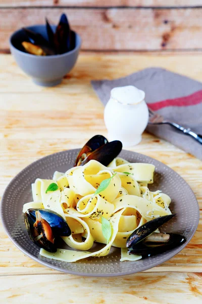 Nourishing pasta with seafood — Stock Photo, Image