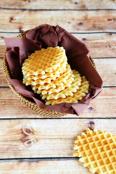 Belgische wafels in mand — Stockfoto