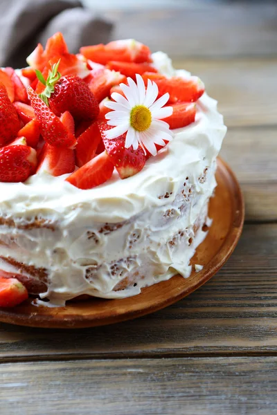 Summer round cake — Stock Photo, Image