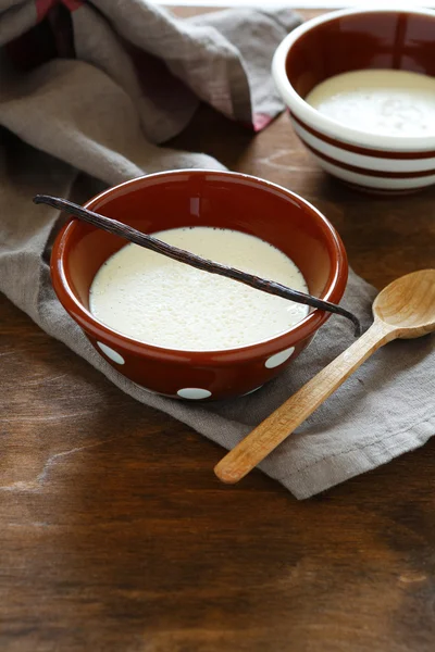 Panna cotta alla vaniglia in ciotola — Foto Stock