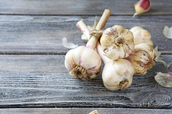 Bunch of fresh organic garlic — Stock Photo, Image