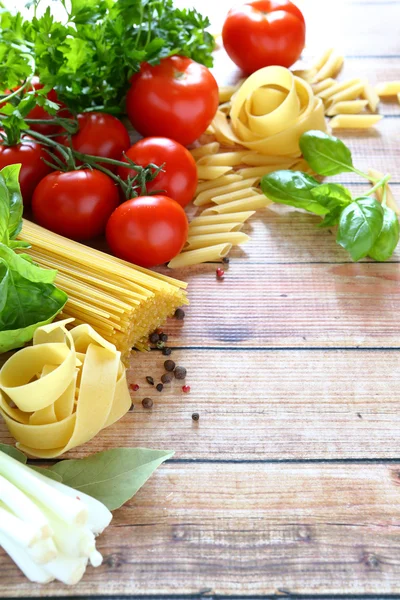 Pasta en verse groenten — Stockfoto