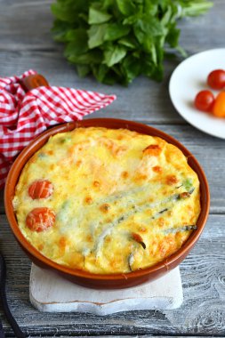 Frittata domates ve yeşil fasulye