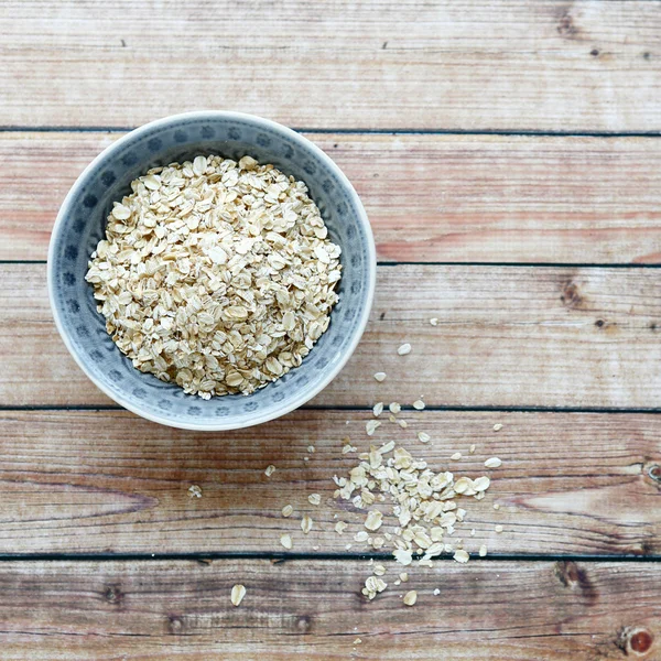 Copos de cereales en un tazón — Foto de Stock